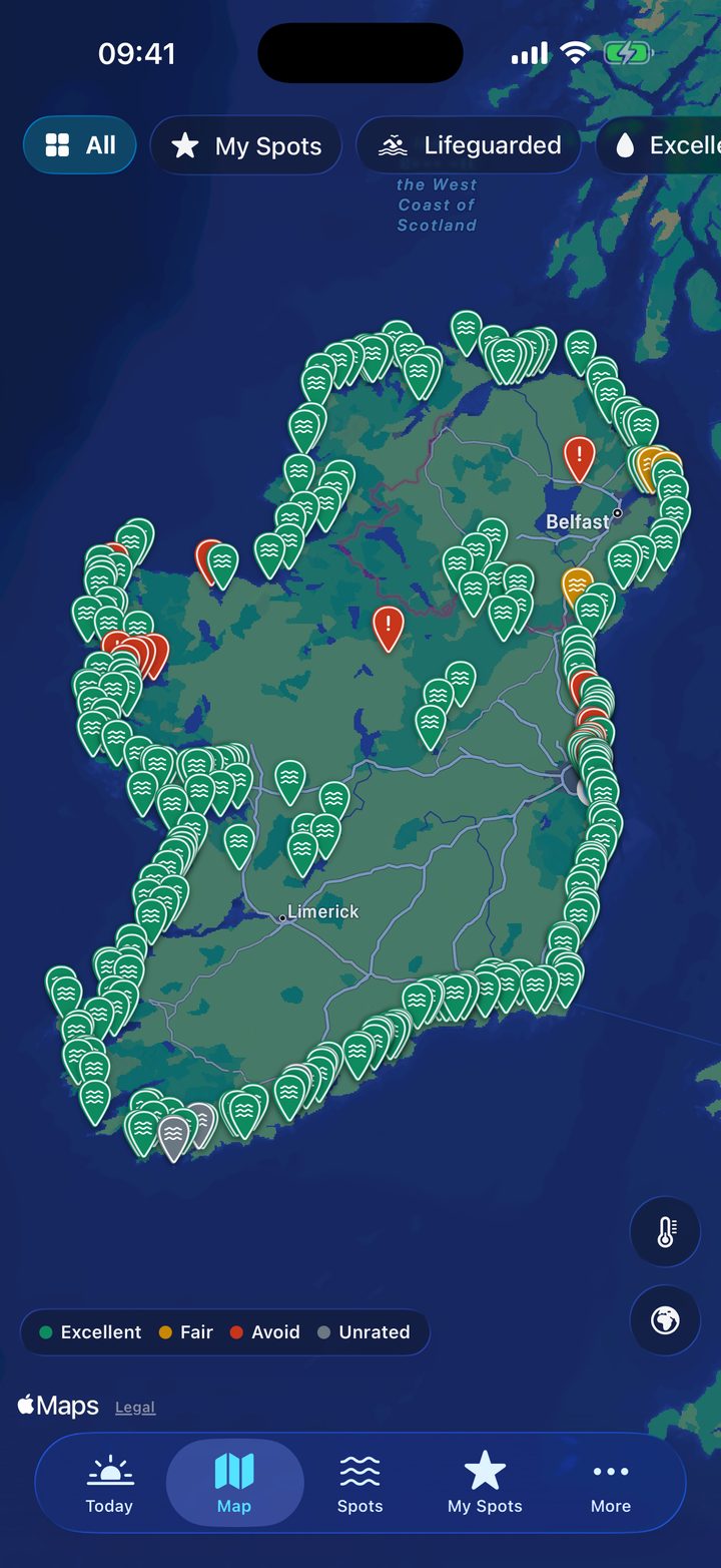 Map of Ireland with beach pins coloured by today's verdict